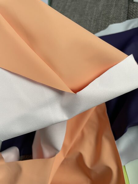 Orandžs ūdensizturīgs audums