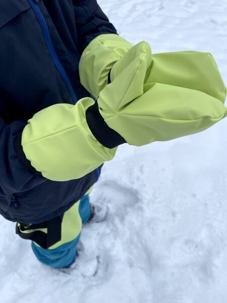 Zaļi Ūdensnecaurlaidīgi cimdi ar Flīsa oderīti 