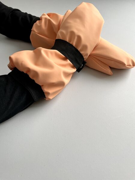 Bēši ūdensnecaurlaidīgi cimdi ar flīsa oderi