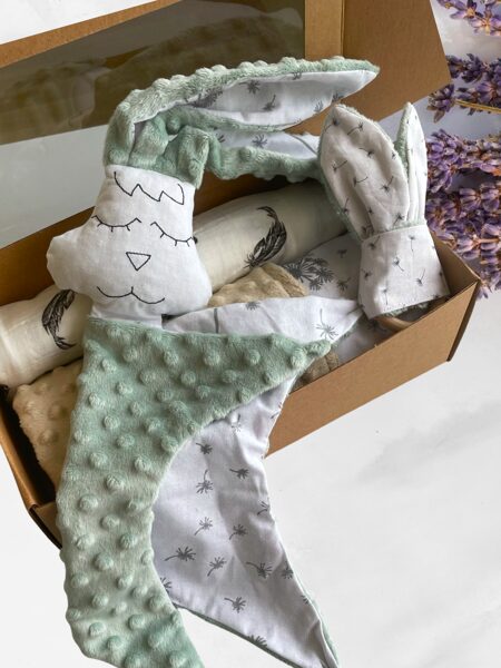 Komplekts pieneņpūkas zaķis ar zaļu, sedziņa ar brūnu