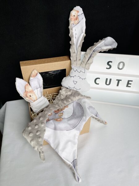 Mīļlupatiņa ar graužamriņķi lācis ar mēnesi ar pelēku